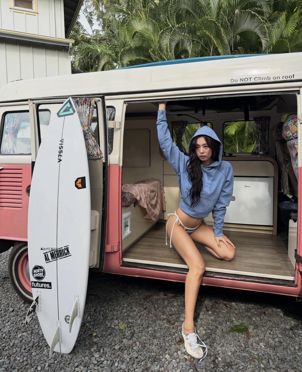 bel ✰ LISA DAY tweet media