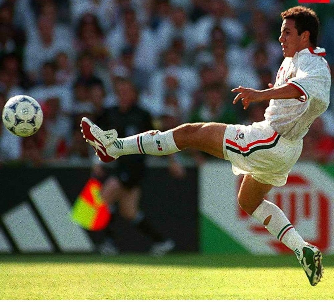 FÚTBOL RETRO ⚽️ tweet media