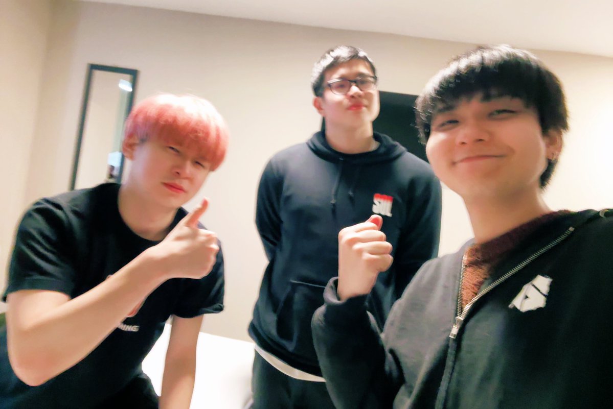 バーミンガムは元々3人で同じホテル泊まる予定でしたがまさかの展開で

″ホテルが存在しなかった″みたいです

宿泊費支払ったの完全に無駄という事・・？

ホテル詐欺食らっても元気に生きていきます🫠