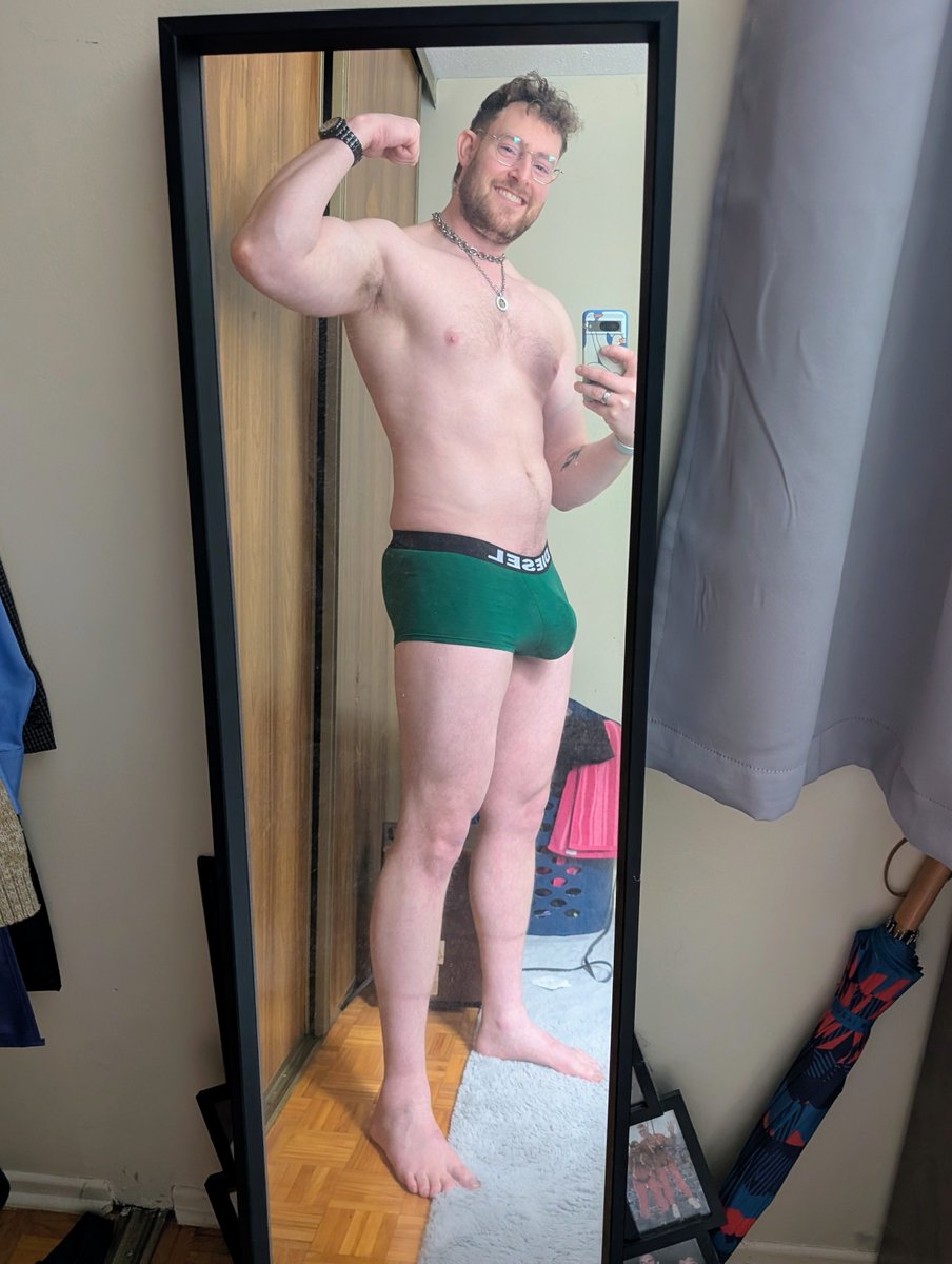 I hit my bulking goal of 240 💪🥳