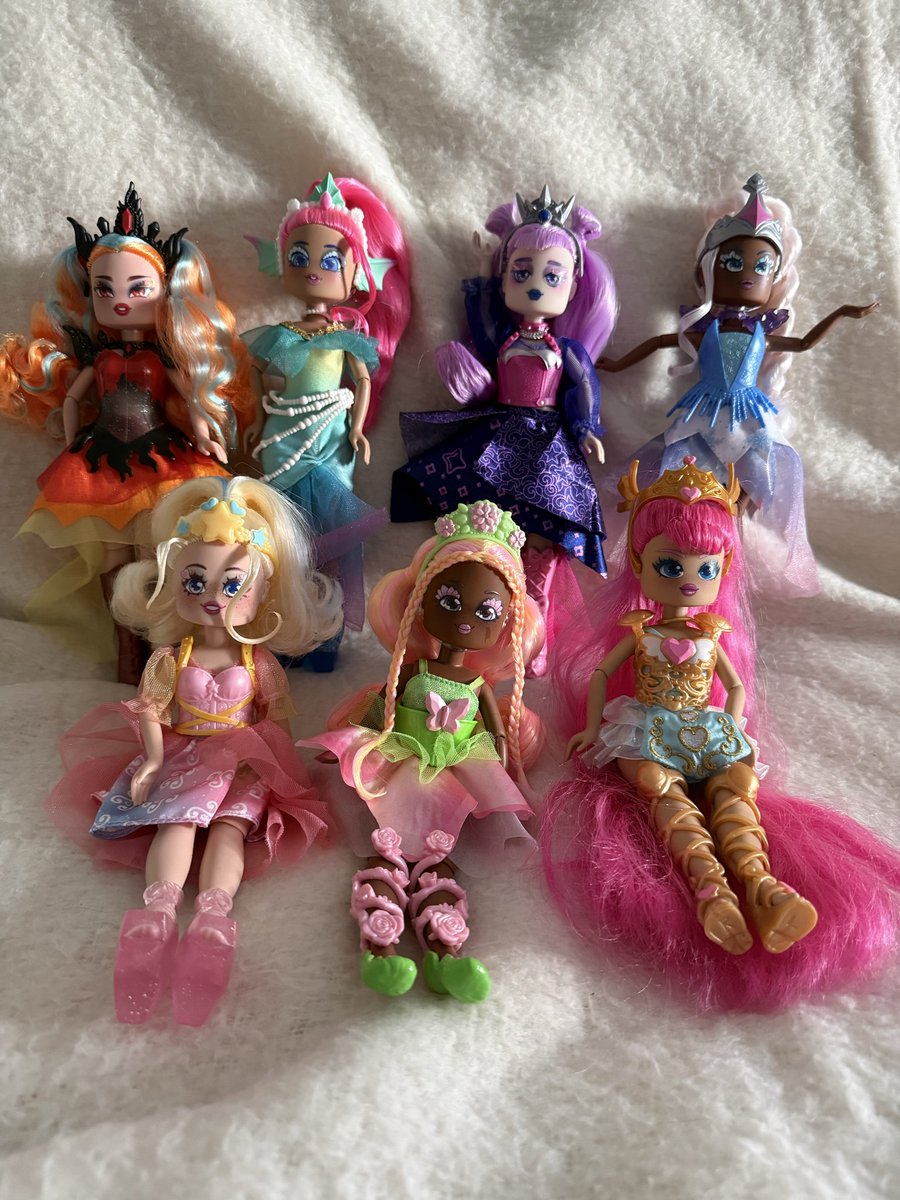 royale lara tweet media