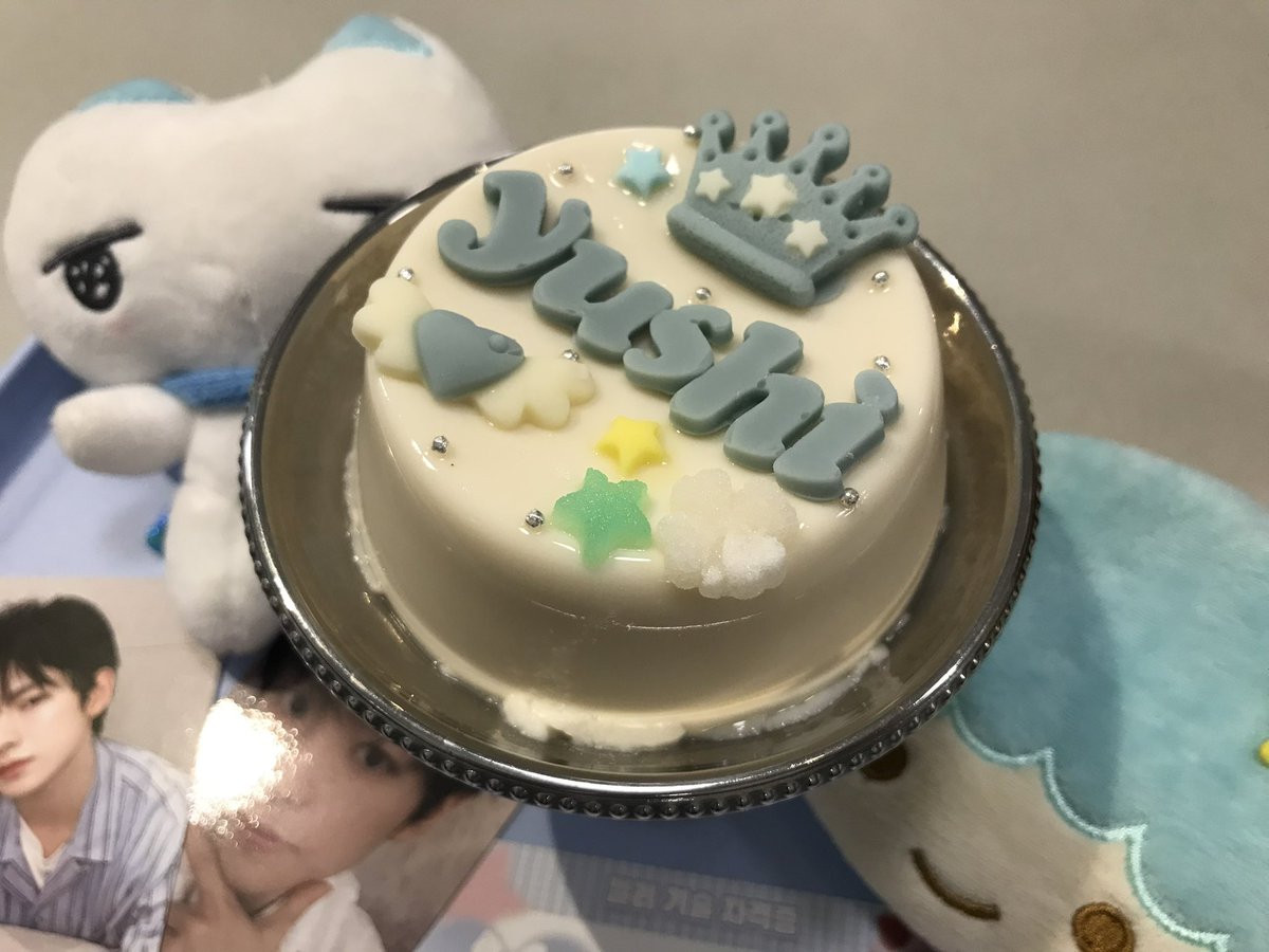 엘 tweet media