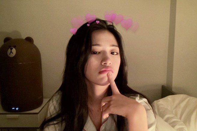 Base umum bisa follow @cornerfess tweet media