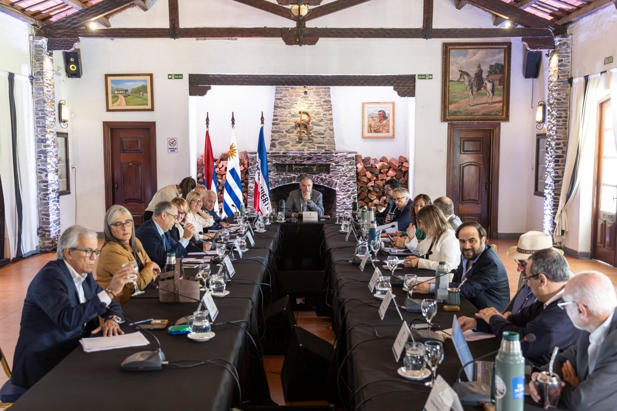 Radio Monte Carlo tweet media