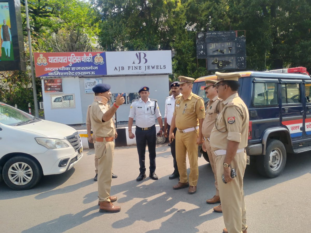 LUCKNOW TRAFFIC POLICE tweet media