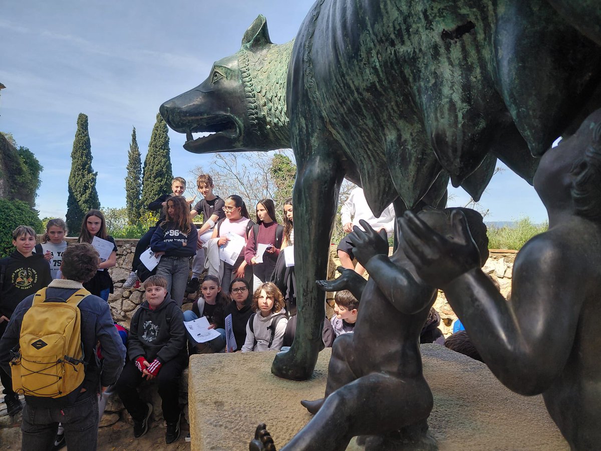 Carmelites El Vendrell tweet media