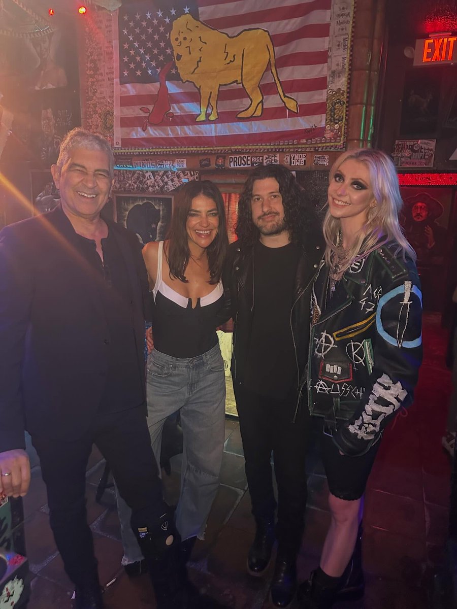 TPROfficial's tweet photo. Not one…but TWO Foo Fighters and Rock & Roll Hall of Fame icons showed up for our new video for “When I Wake Up”. Foo Fighters fighting over a FOOS-ball table? How can’t you put that in! The LEGENDARY Pat Smear is one of my favorite people in the world, I feel so lucky to have him in my life, he is one of a kind. AND the newest member of the Foo Fighters and NIN Rock Hall member Ilan Rubin who is a MONSTER behind the kit and one of the sweetest people ever were so gracious to give us their time and charisma. Love you guys!! ❤️❤️❤️ #wheniwakeup now on YouTube (try to spot the jacket…it’s famous all on its own 🔥)