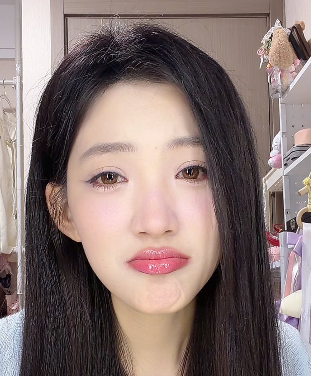 min 🥀 见过梓渝版 💫 tweet media