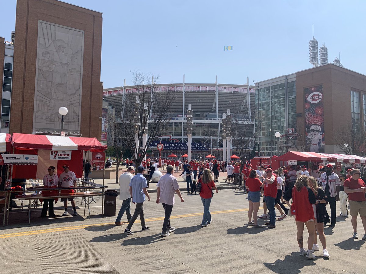 Pod On Lansdowne tweet media