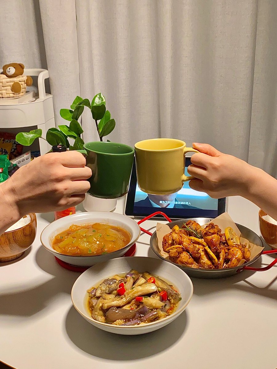 Diane Tate tweet media