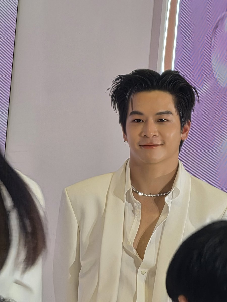Angacct37's tweet photo. @marchutavuth Brand Ambassador คนแรกของ Collaju,,, หล่อใสออร่าพุ่ง ดูแลตัวเองให้ดีคุณก็จะดูแลคนอื่นได้ดีเช่นกัน... คนอะไรเข้าป่าแต่ยังดูดีมากเวอร์ 💙💙💙 #Collaju1stpresenterxMarchu
#COLLAJUXMARCHU
#marchutavuth https://t.co/dDAqd2Ja1d