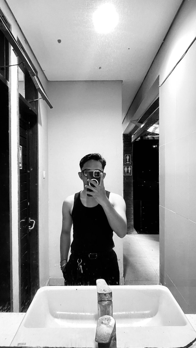 darxvacay's tweet photo. https://t.co/RHGXKmWmZH