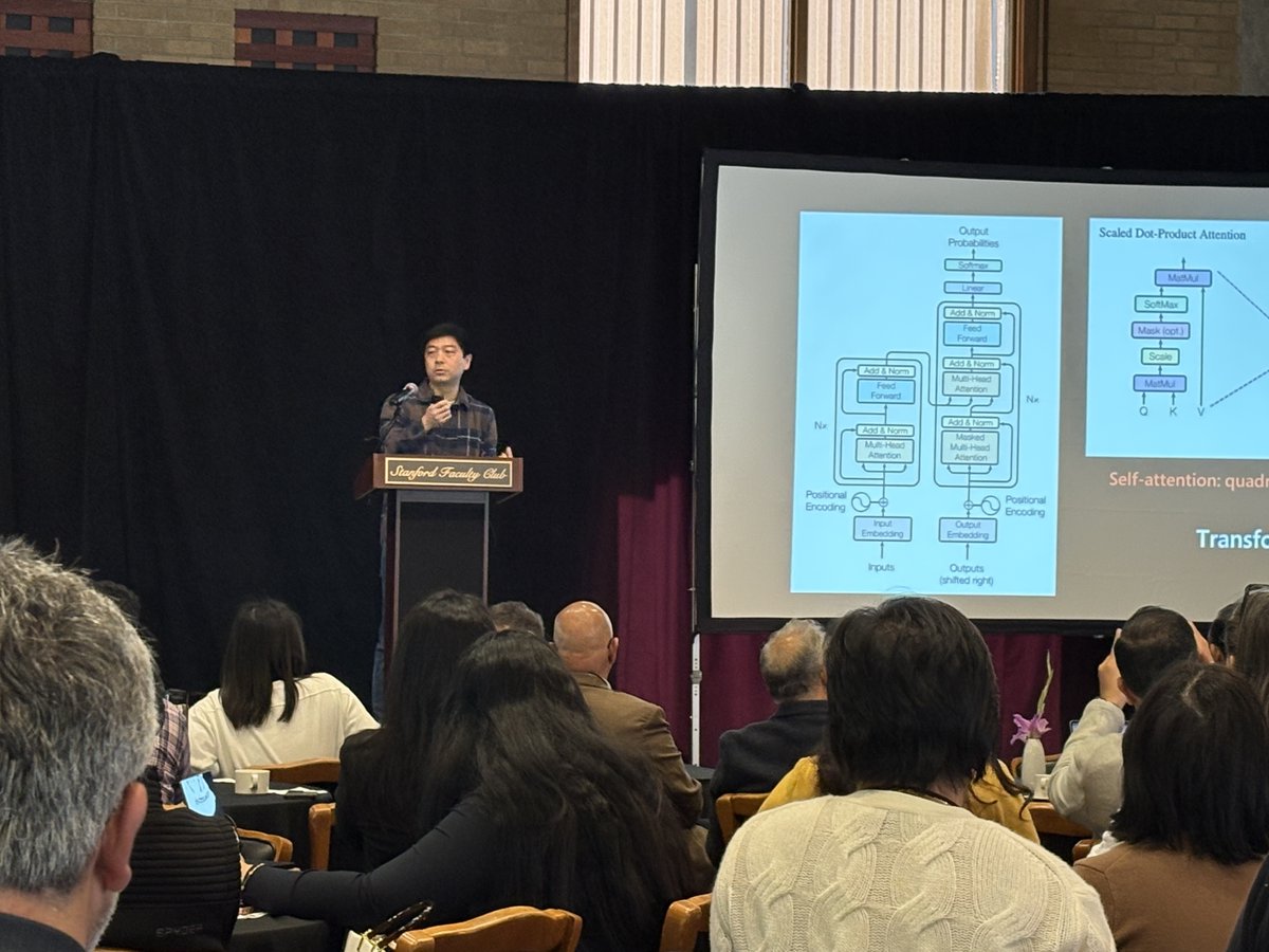deepcellbio's tweet photo. @vttang1126 sharing how applying transformer architecture to large pathology slides would be computationally an cost-wise prohibitive. https://t.co/y5b1Dpa4aO