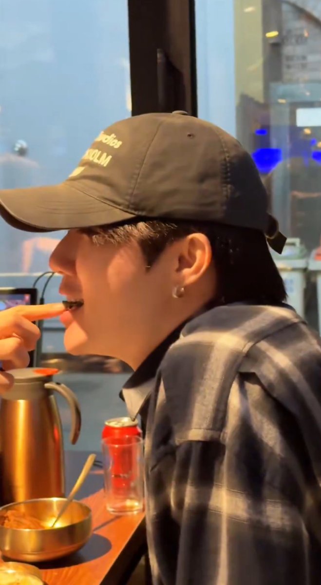 ขข ´◕ ₃ ◕` tweet media