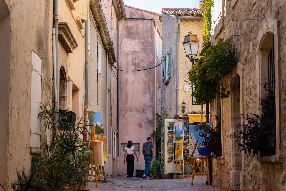 happylittletrav's tweet image. NEW. Le Castellet is one of the prettiest hidden gems on Cote d'Azur. From scenic viewpoints to artisan shops and historic streets, this village is full of character 💎🤩

➡️ happylittletraveler.com/le-castellet-f…

#traveling #travelblogger #CotedAzurFrance