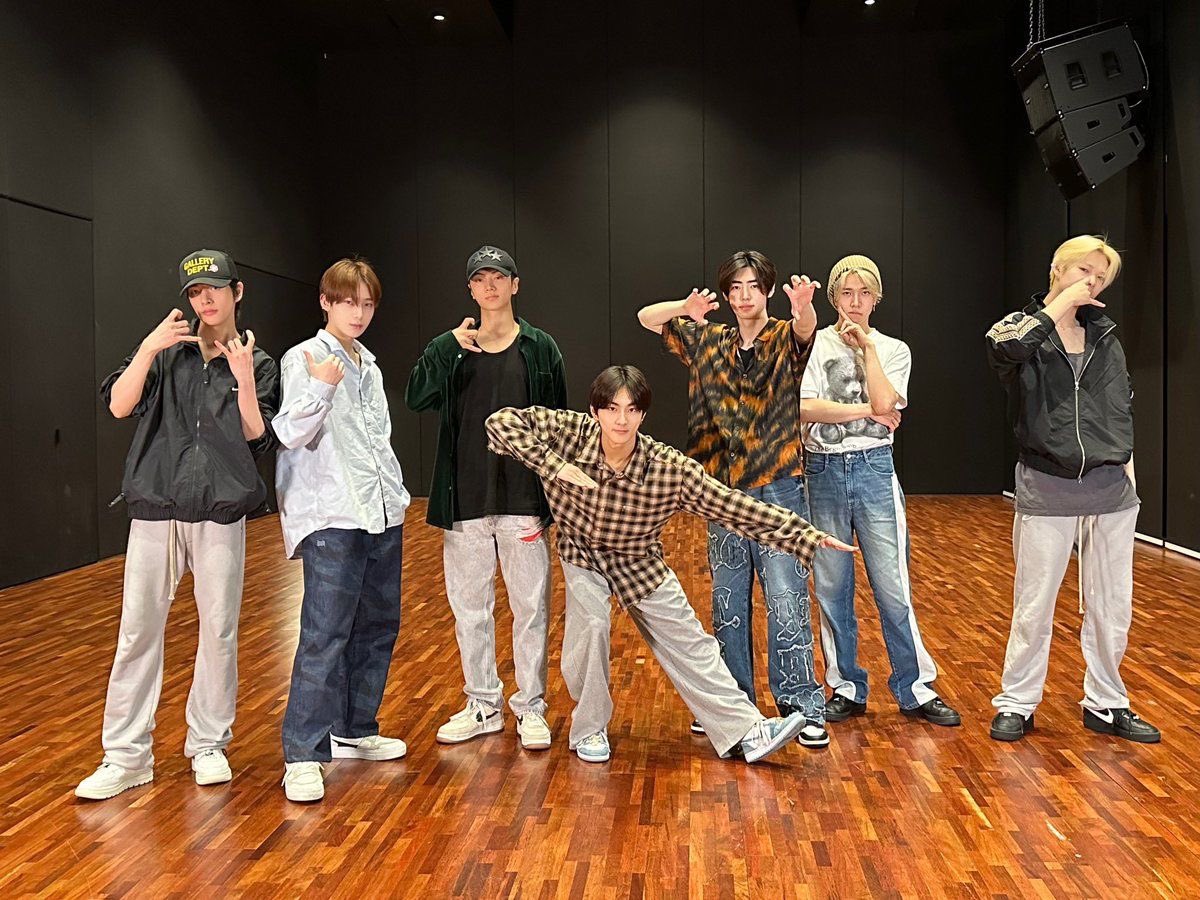 pro | ENHYPEN IS 7 tweet media