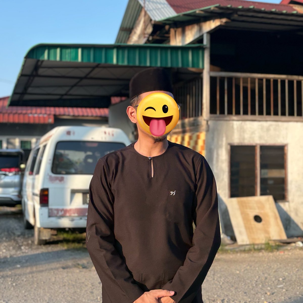 SlaveAfiq's tweet photo. Selamat Hari Raya https://t.co/8wD4V6kjxo
