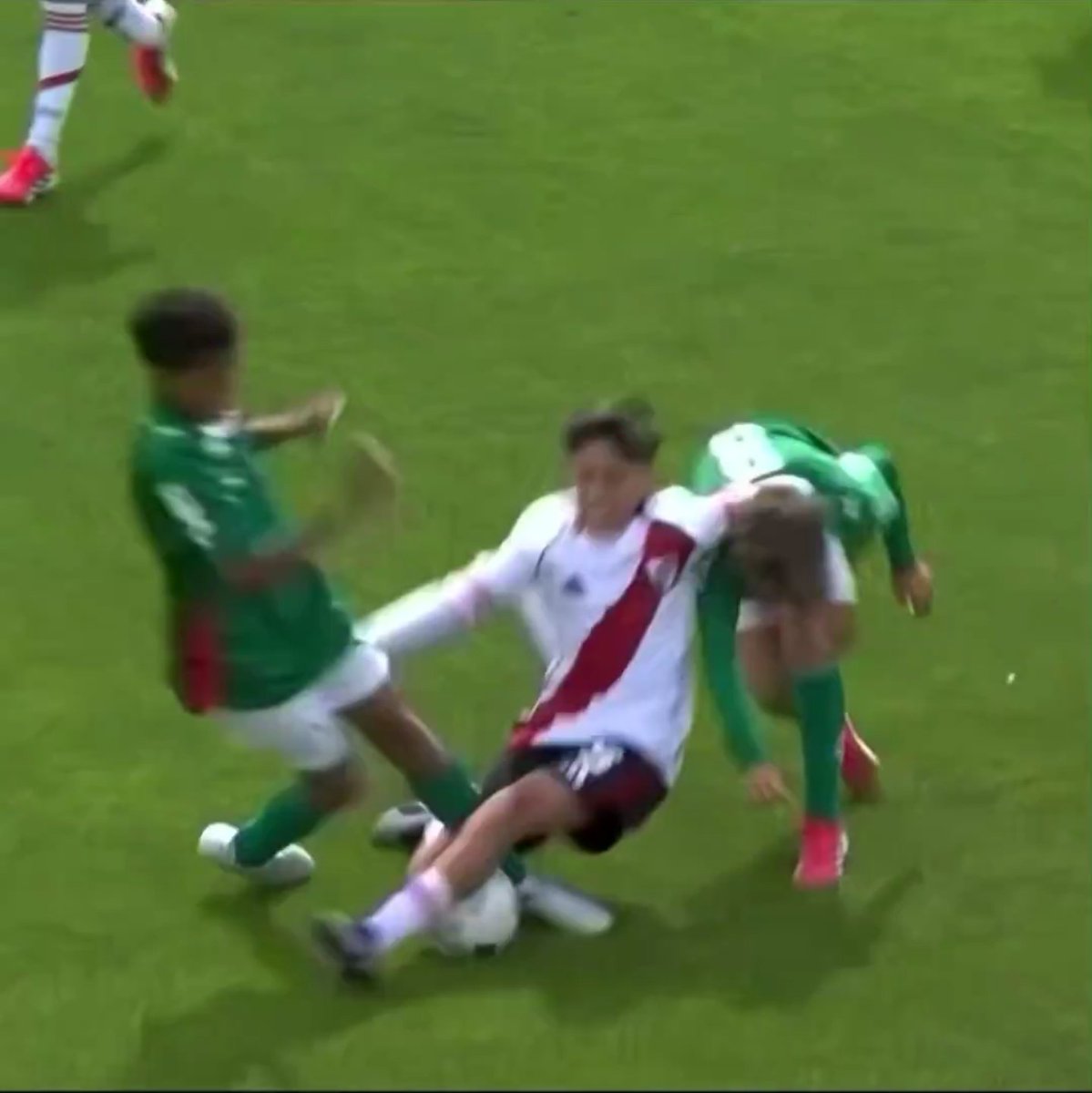 vascopoppunk@gmail.com tweet media