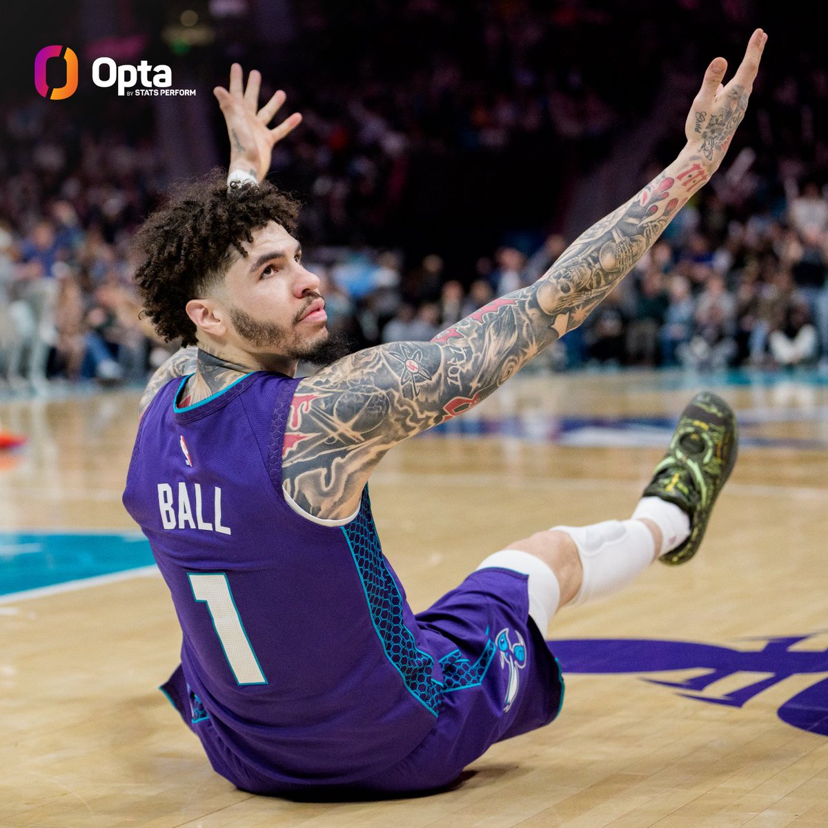 OptaSTATS's tweet image. Since the All-Star break, the @hornets are outscoring opponents by an average of 13.5 points per game. 

That would be the second-highest average point differential after the break in a season in NBA history, trailing only the title-winning 2023-24 Celtics (+13.9).