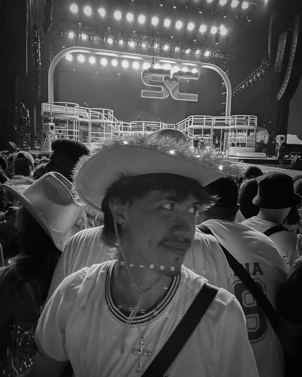 fa_ranyeri's tweet photo. só queria volta pro lolla vey https://t.co/uiPu7Yka0b