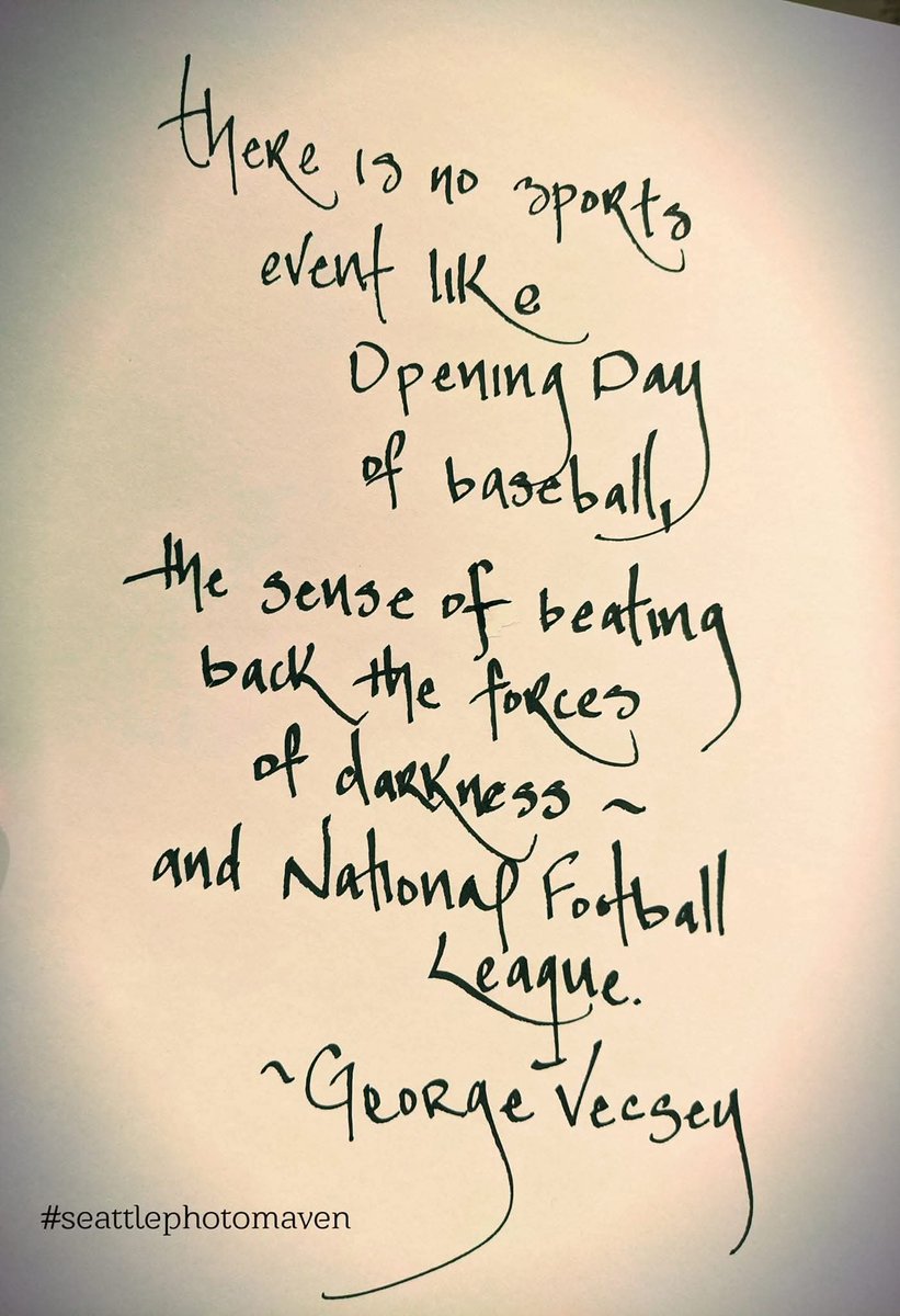 EMcA74's tweet photo. Today! It's today! ⚾🔱❤️ https://t.co/072iyrDBWi