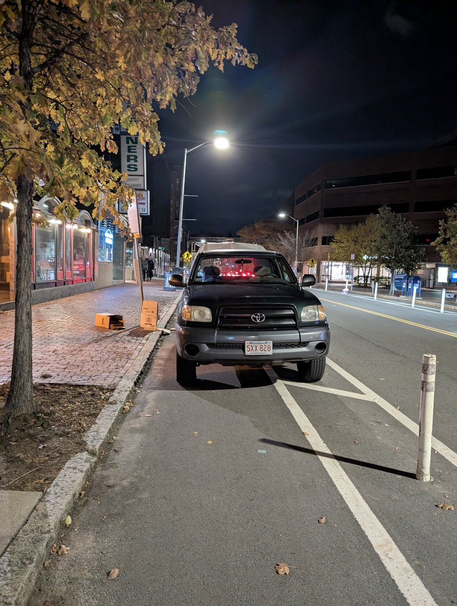 BostonBikeBlockers.bsky.social tweet media