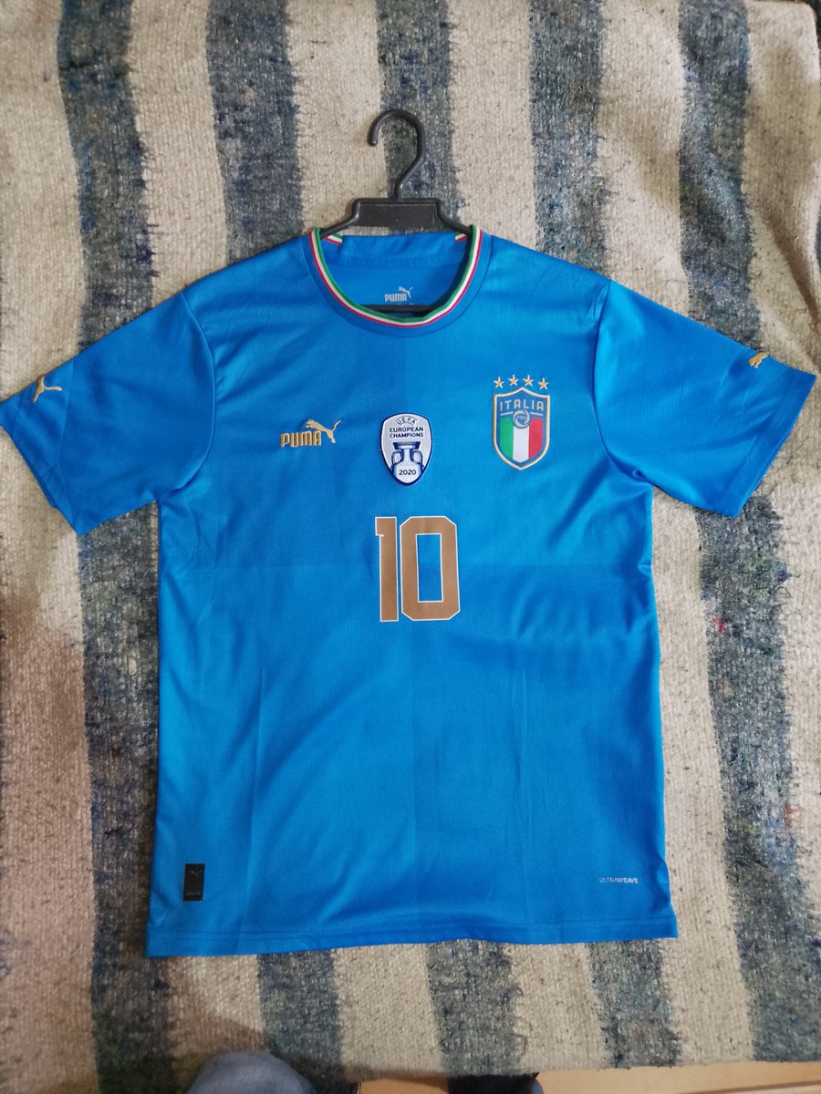 Est_25's tweet photo. Quibo monstruo @Luisca_Guerrero FORZA ITALIA 🇮🇹🇮🇹🇮🇹 hoy van a ganar, los estaré apoyando, ya me puse la camiseta, hoy van a ganar!! https://t.co/x1tk7IFnY0