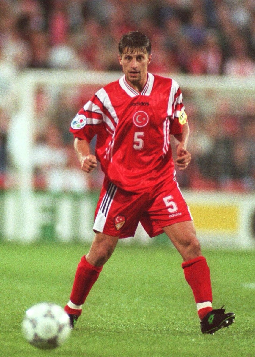 FourFourTwo tweet media