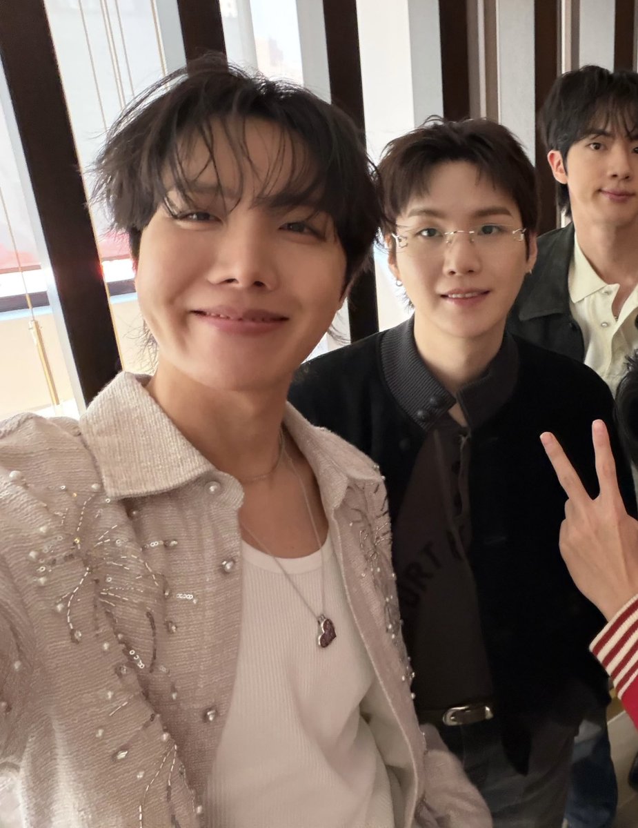 dan and phil intern⁷ tweet media