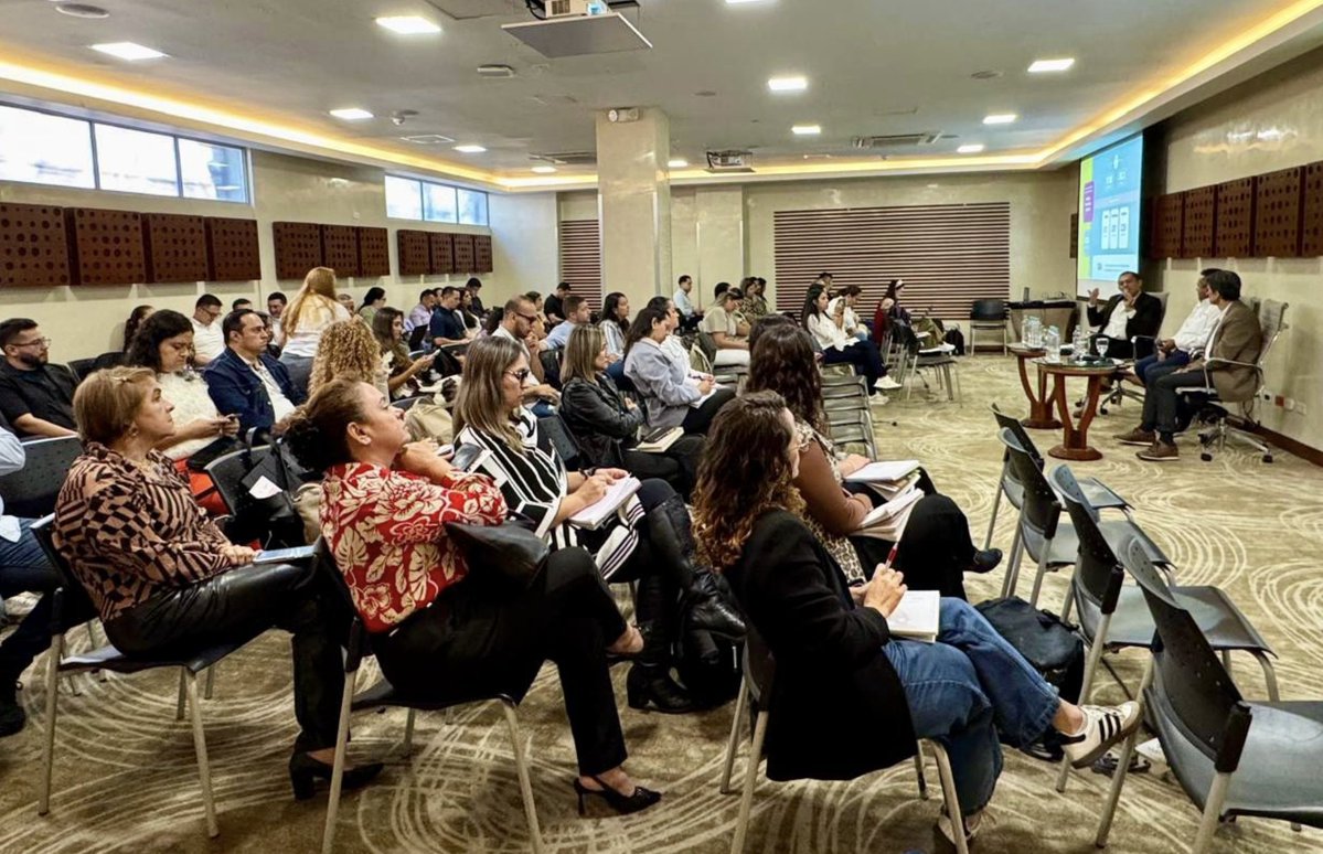 Regalias_gov tweet media