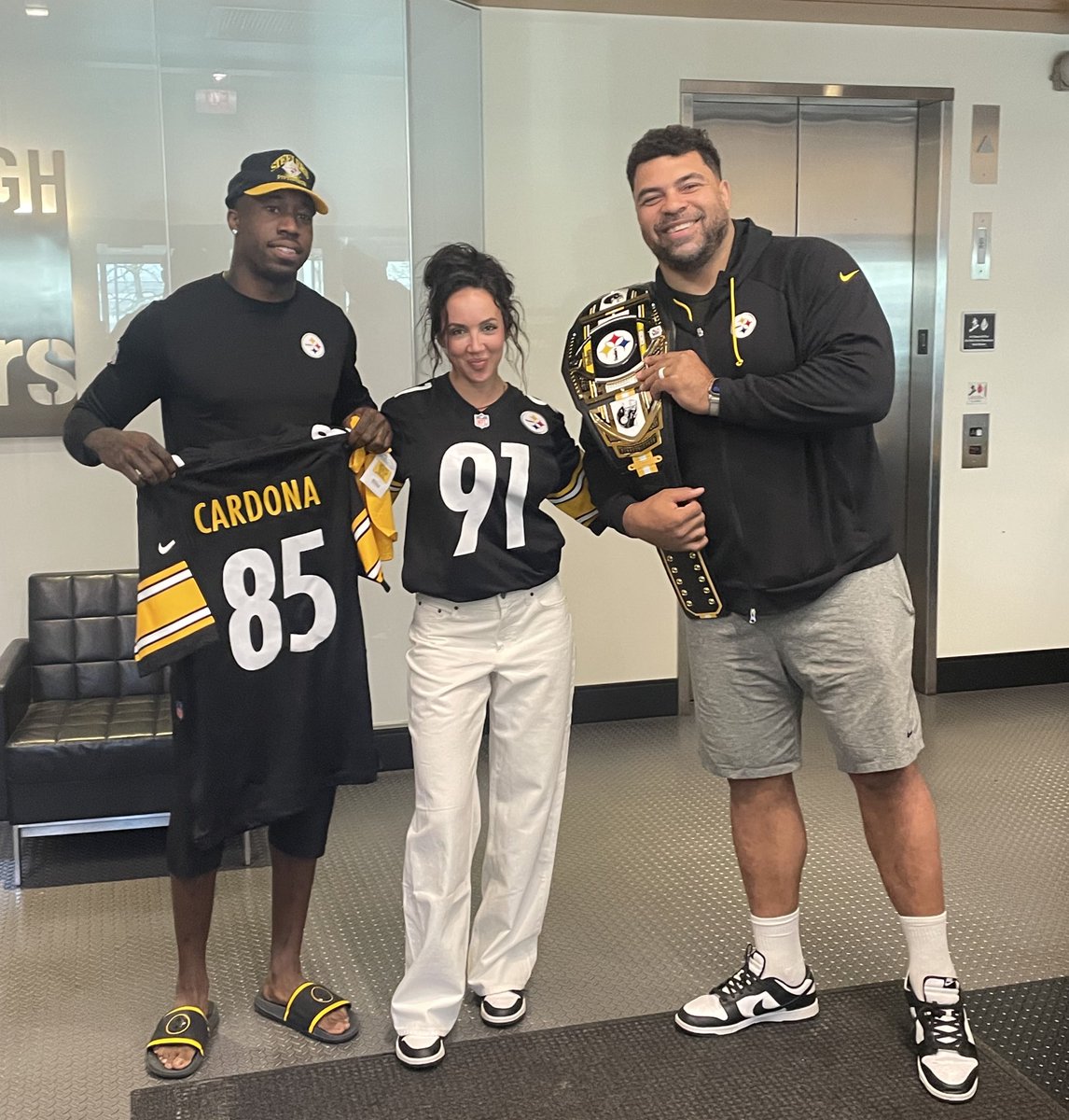 CHELSEA GREEN tweet media