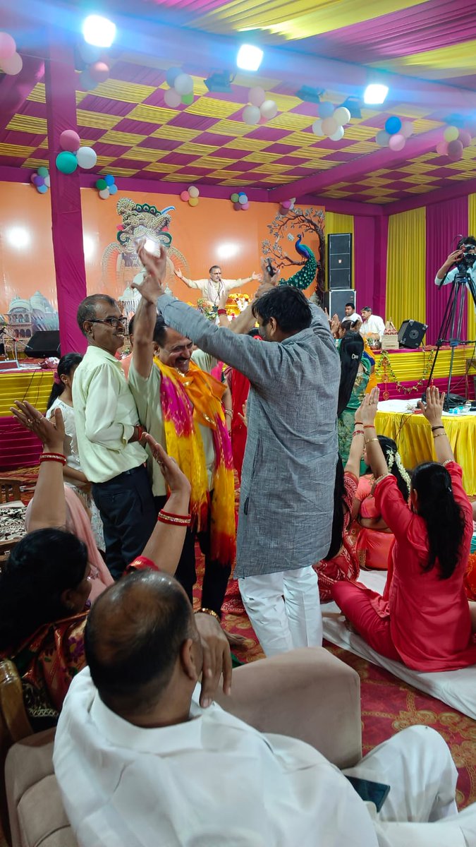 RakeshJoshiAAP's tweet photo. आज कर्मपुरा में श्रीमद् भागवत कथा में पहुंच कर प्रभु का आशीर्वाद लिया। https://t.co/zt37KpjMse