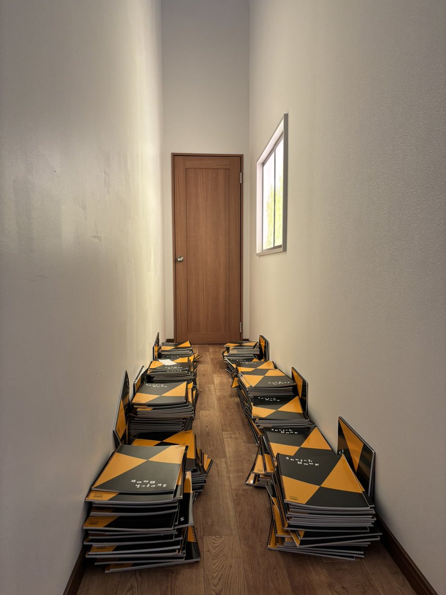 とおさか りん tweet media