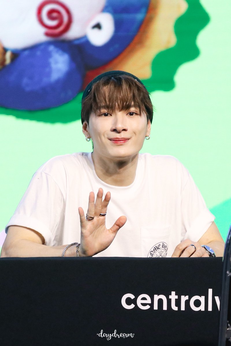 daydream 💛⛅✏️📖 tweet media