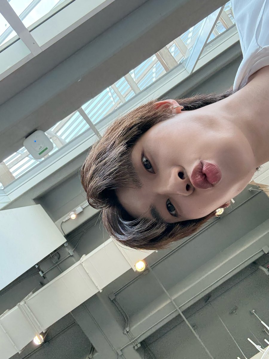 duang with prongsgirl 𝜗ৎ vivi tweet media