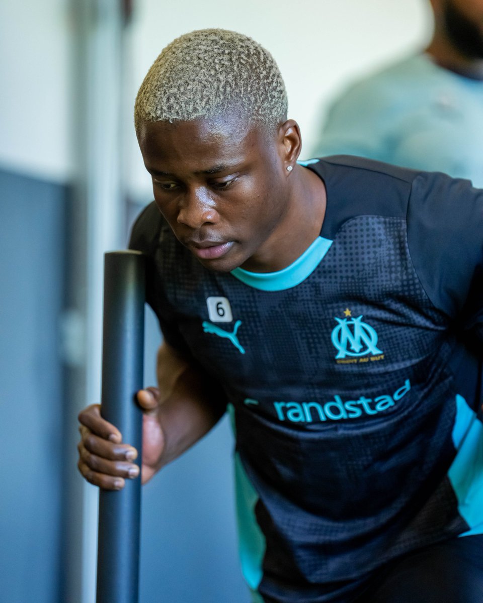 𝗡𝗻𝗮𝗱𝗶 🇳🇬🦅