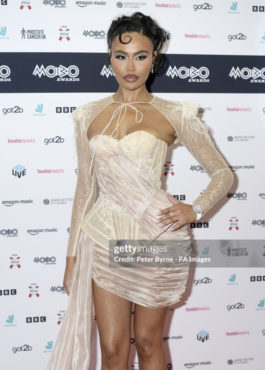 ELLA UPDATES tweet media