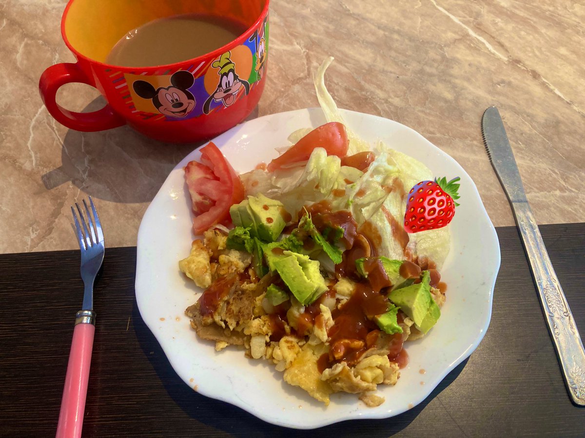 MIGL332's tweet photo. Breakfast made by my bitches https://t.co/ANxYm6B40D