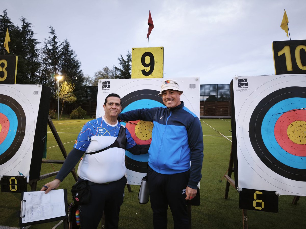 CAdeLeganes's tweet photo. El sábado 21 se celebró la primera tirada de Liga de Madrid de Veteranos, Noveles y Promoción, teniendo el club una representación de lujo. Podemos destacar un 🥈, 🥉y 4° puesto de nuestras arqueras veteranas y 🥉en veteranos hombre.
Empezando fuerte la temporada 💪🏻
@AytoLeganes https://t.co/KvuKoPk8fH