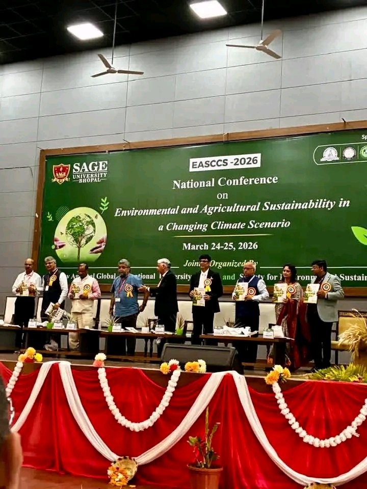 ncertrn_yadav's tweet photo. Beyond presenting my research on turmeric crop protection at the National Conference at SAGE, Bhopal, I am honored to announce that I have been awarded Life Membership of the Society for Environmental Sustainability (SES).​ 
https://t.co/lA75HnJEif https://t.co/V0yIgPAcDZ
