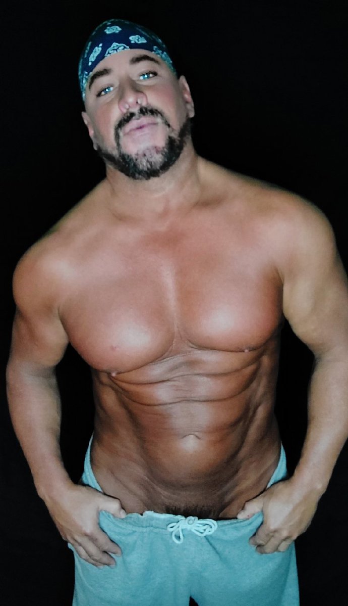 BigDudeDoug tweet media