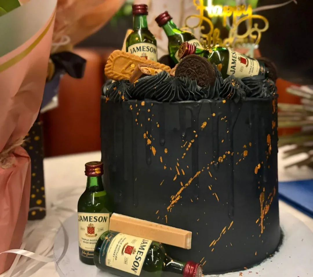 QUE THE SMOOTH OPERATOR tweet media