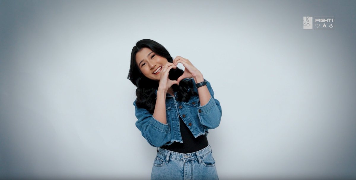 Handsign nya baru gini seng skrg 😏, alias makasih banyak ucapan + motivasi dari seng satu ini, 19 akan menjadi arc yang istimewa, apalagi arcnya bersama mu 😁 <a href="/SW_RaishaJKT48/">raisha</a>