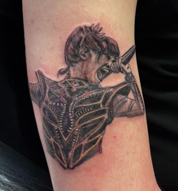 WiddopC's tweet photo. New chapter just dropped in The Tattoo's Heat Haze. Read about my new Babymetal tattoo here: https://t.co/FTdXyH74ar https://t.co/hkpRqPJoMU