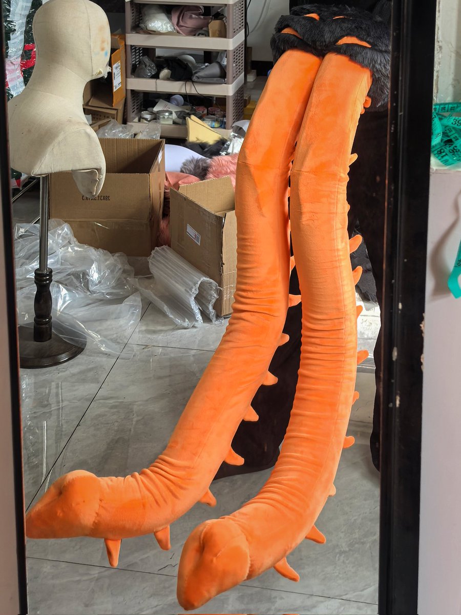 狼怎么吃人? tweet media