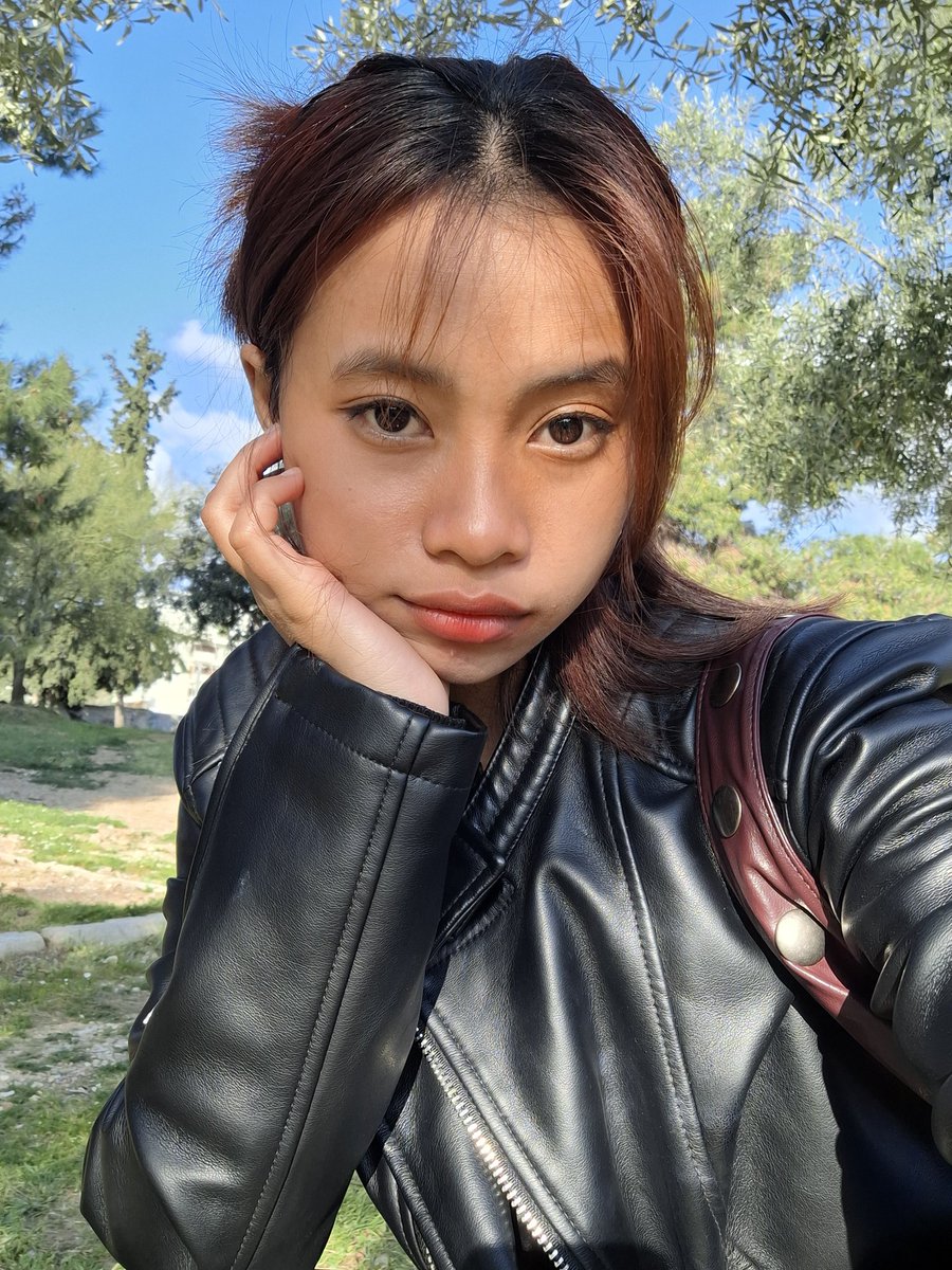 Hitam hitam tanda malam
Tapi cintaku padamu tak kan suram 🫣🤭