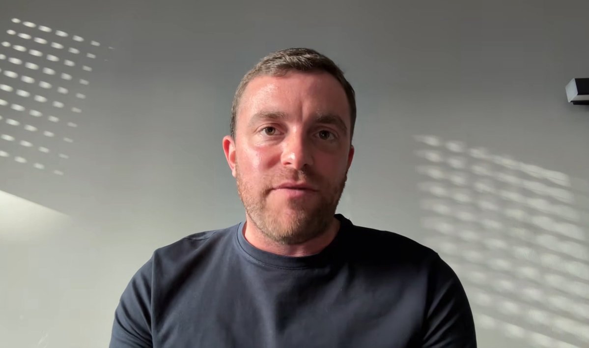 عمرو tweet media