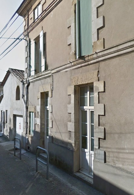 carolebimmo's tweet photo. EXCLUSIVITÉ au centre ville de #marmande,  maison de ville à vendre (144 m² habitable + terrasse + garage). 97 000  € FAI ! CONTACT direct : Cédric  au 06 73 34 26 67 (Agent commercial RSAC Agen 532791407). Lien ici : https://t.co/A9KEoomOJI https://t.co/gz21BXSQLu