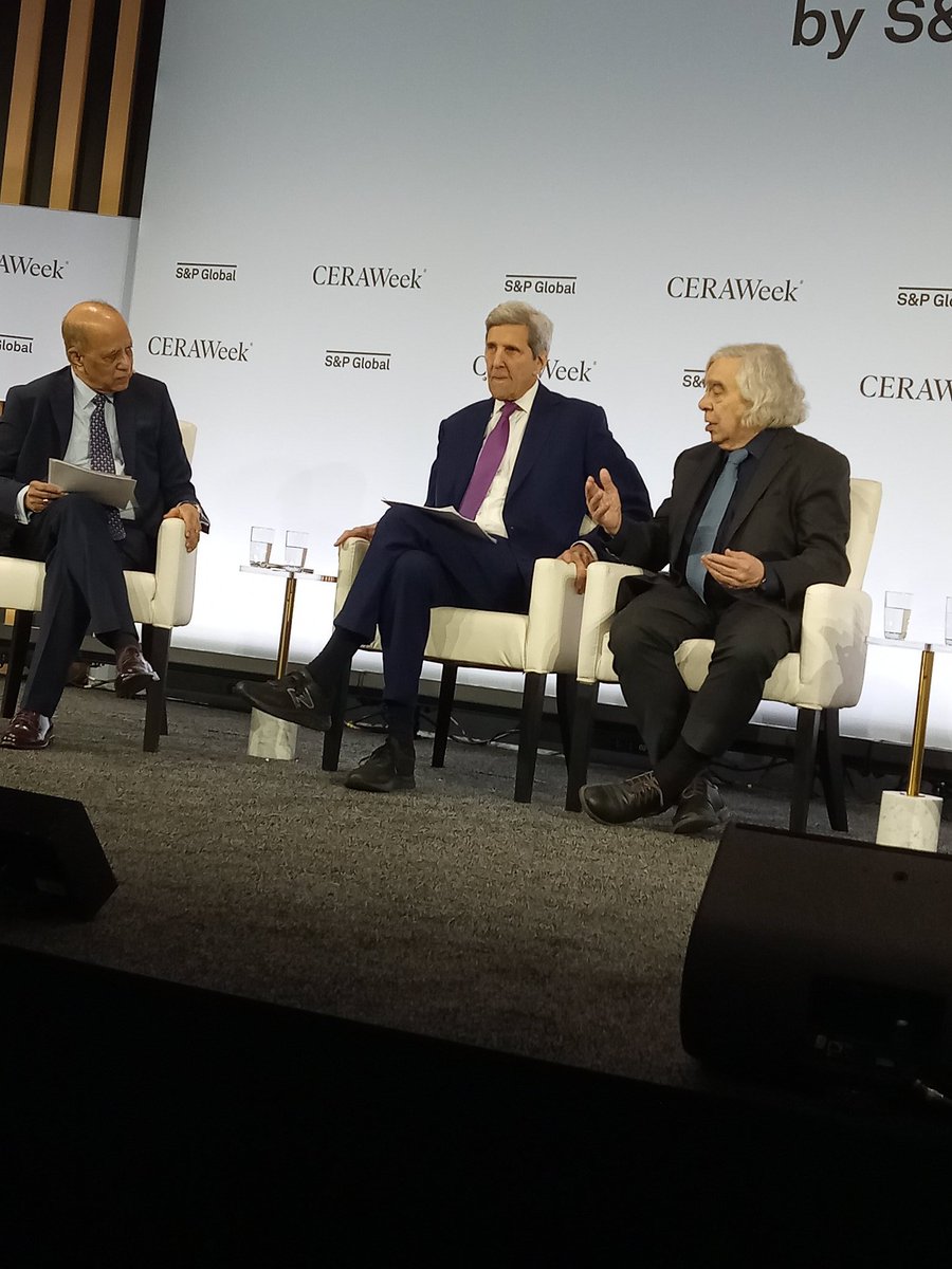 Art Pronin ארת פרונין tweet media