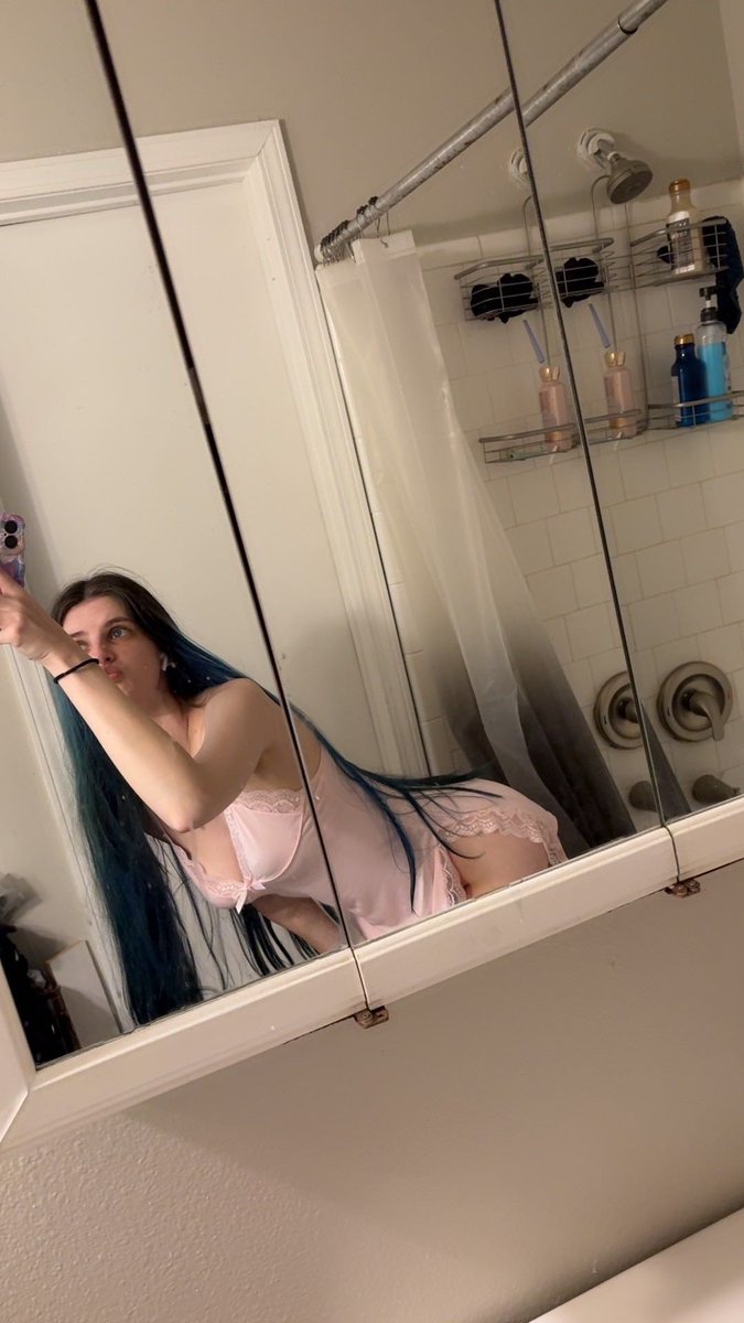 xVioletluvx's tweet photo. https://t.co/0VyskeueUG
pretty in pink 💞 https://t.co/j40BoCXxFn